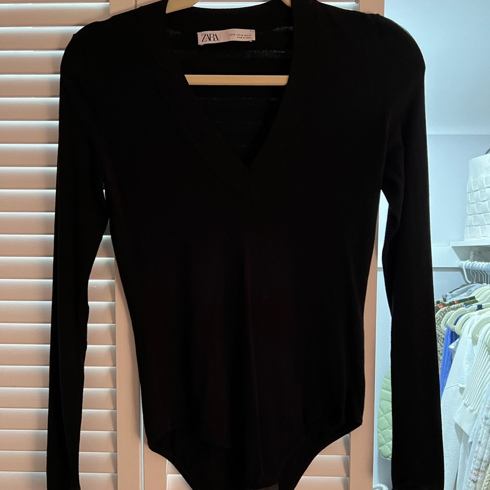 Never worn Zara Black Body Suit Size M